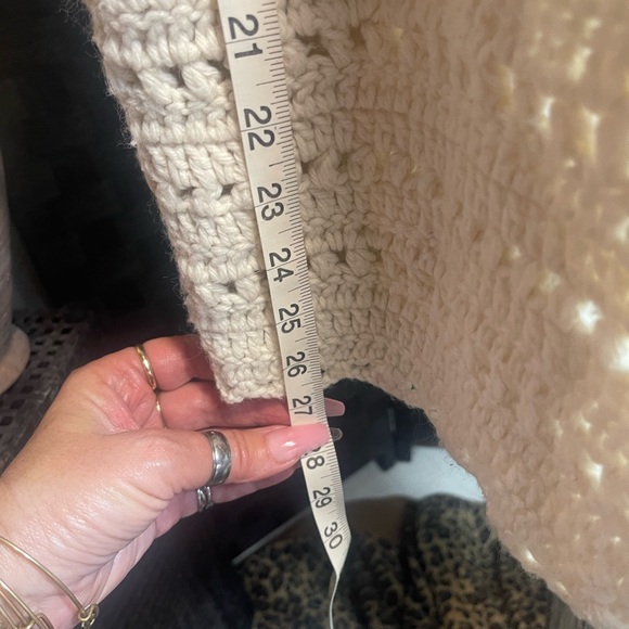 Ivory crocheted Vest, coverups - Picture 6 of 7